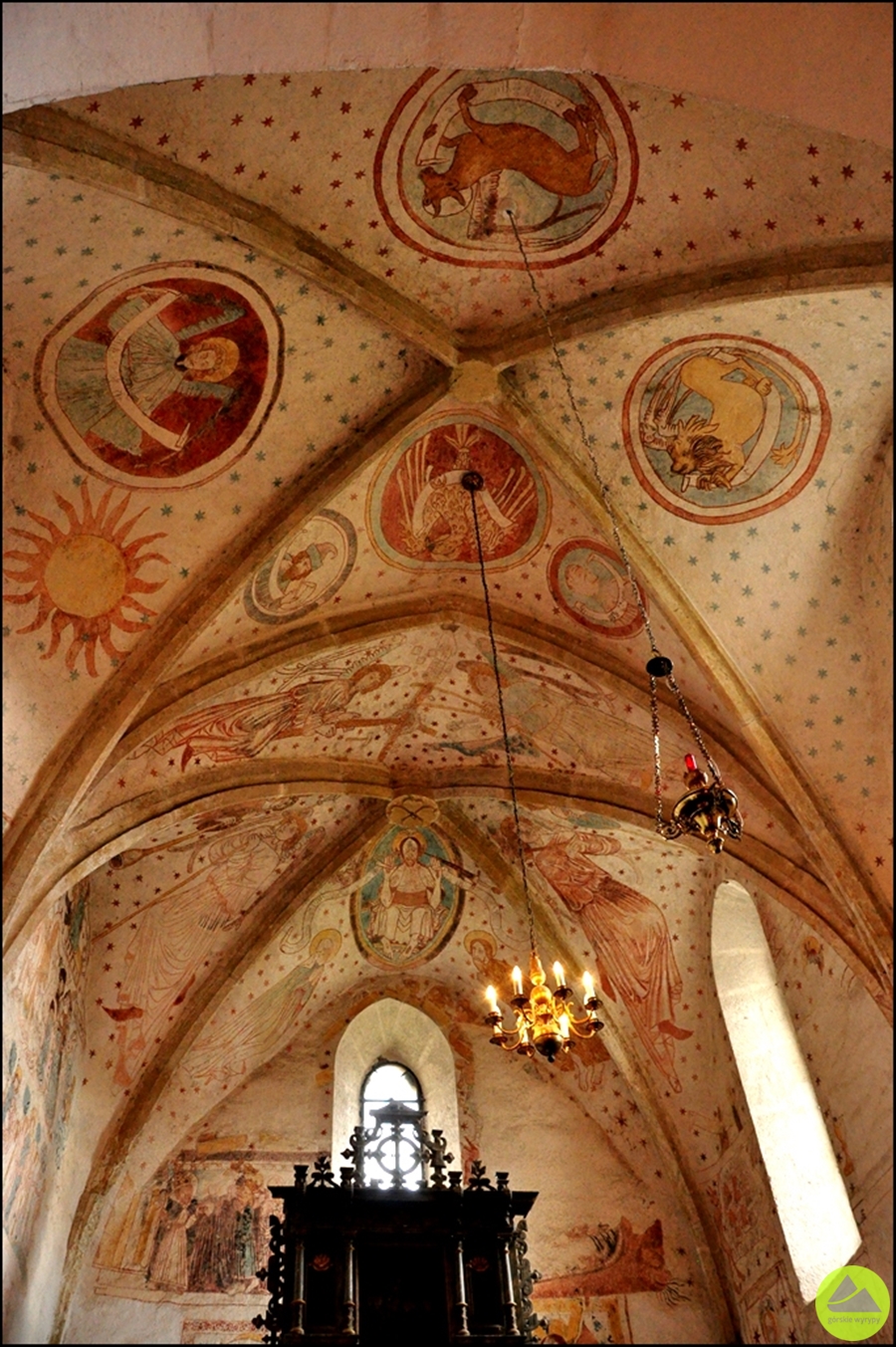średniowieczne malowidła w lubiechowej