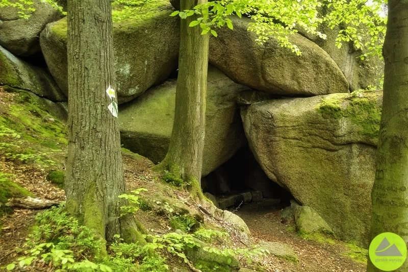 Góra Witosza jaskinia w Sudetach