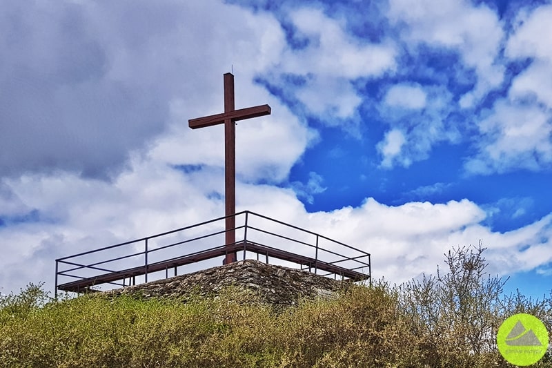 krzyżowa góra w górach kaczawskich platforma widokowa