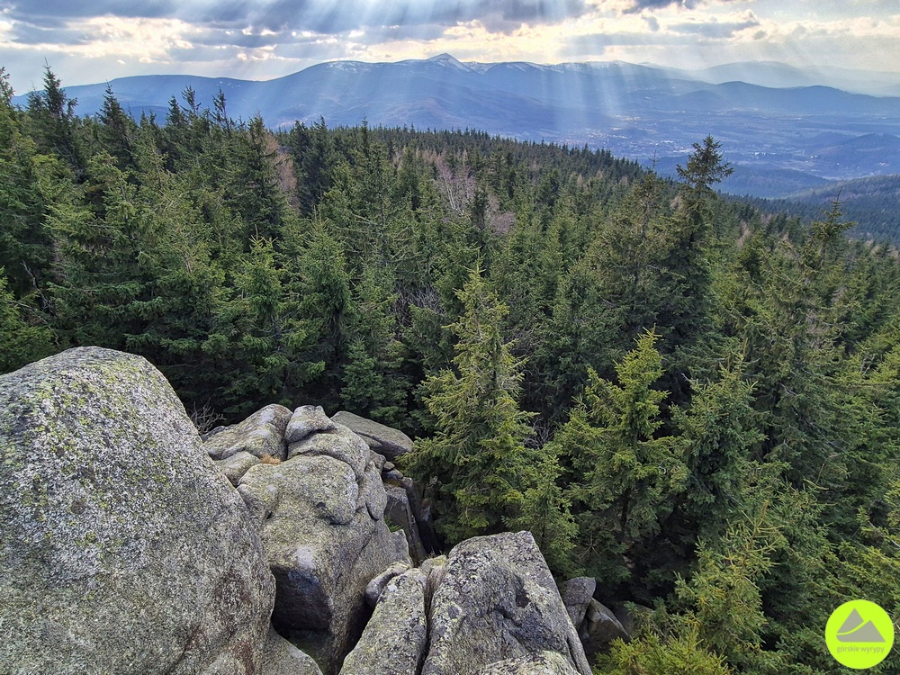 Ostra Mała - punkt widokowy - Górskie Wyrypy 