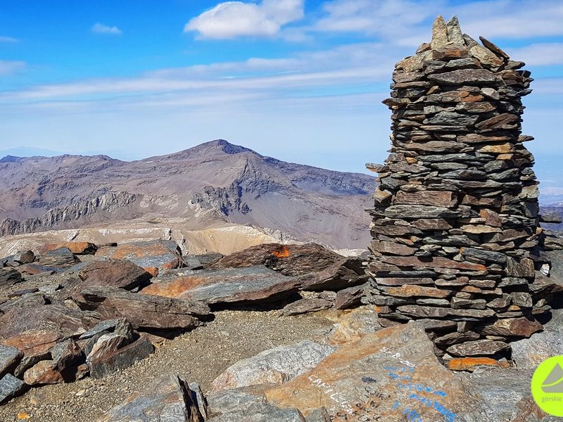 Trasa na Mulhacen – najwyższy szczyt kontynentalnej Hiszpanii. Wędrówka z Trevelez przez Siete Lagunas w paśmie Sierra Nevada