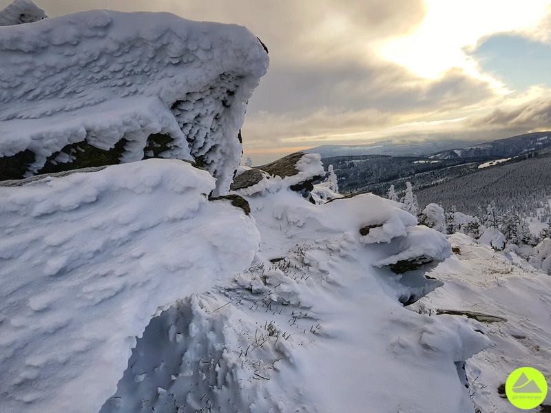 Zimowe szlaki z Karpacza - na Skalnym Stole