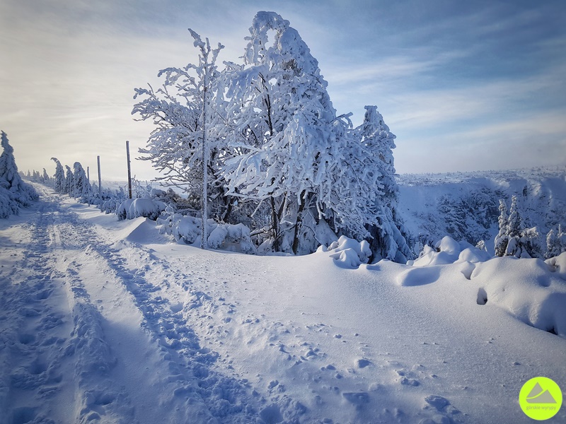 Zimowa trasa na Śnieżkę - wędrówka najciekawszą trasą