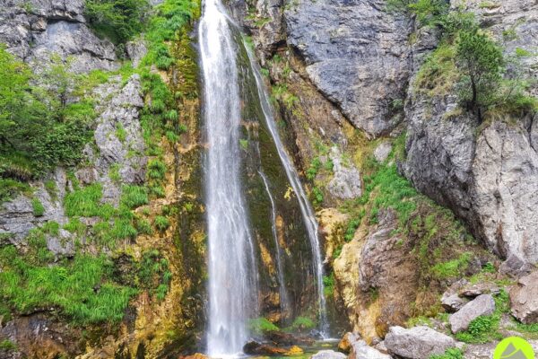 Wodospad Grunas - Alpy Albańskie, Góry Północnoalbańskie, Albania