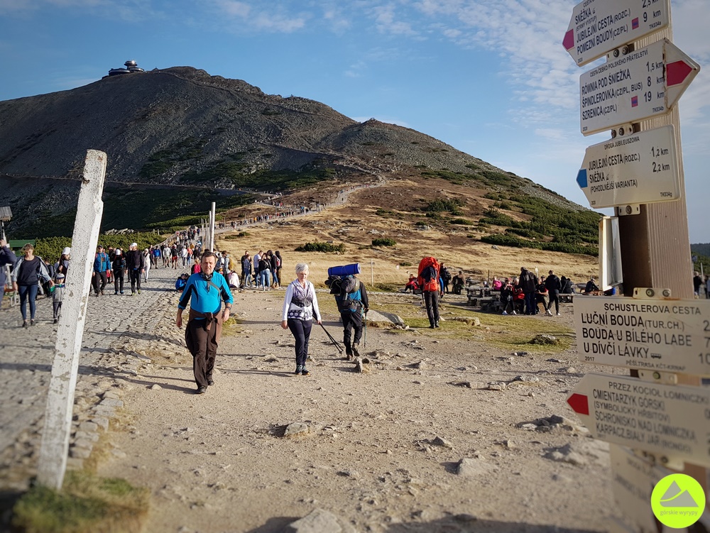 Czerwony szlak w Karkonoszach 