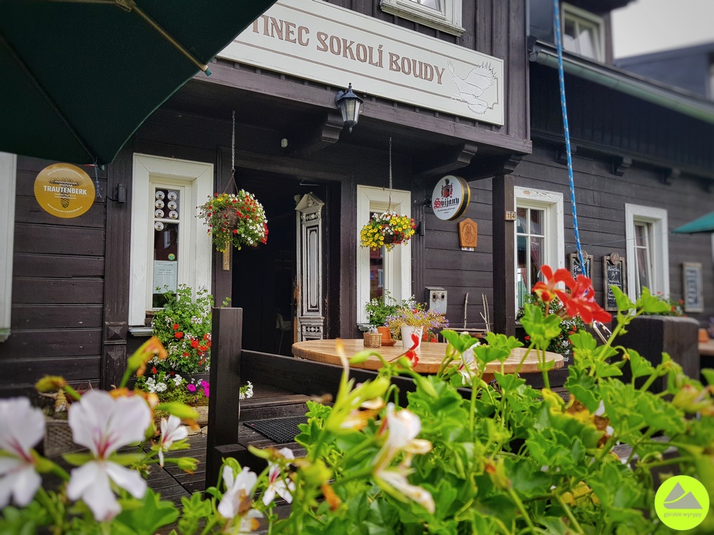 Sokoli Boudy w Karkonoszach - czeska kuchnia restauracja Mala Upa
