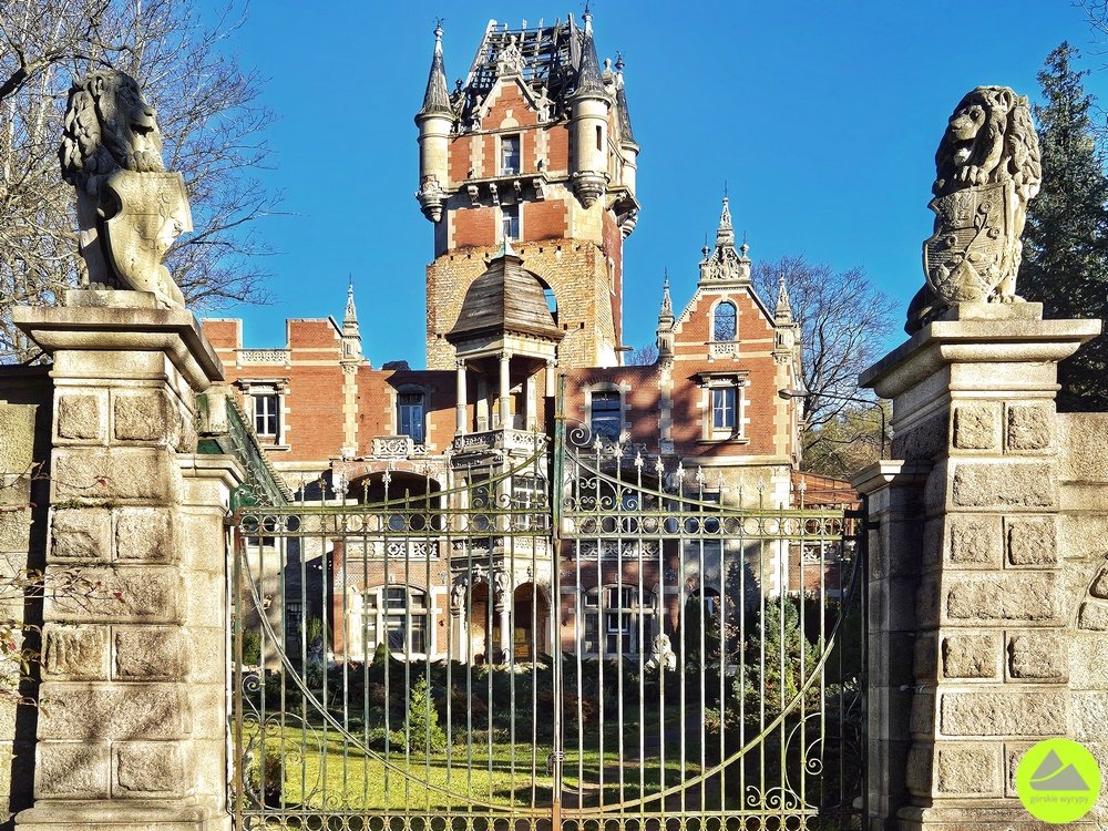 Pałac w Wojanowie-Bobrowie