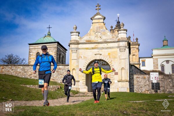 VIII Festiwal Pieszo-Biegowy PRZEDWIOŚNIE