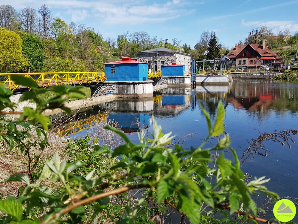 Zapora Wrzeszczyn - szlak w Dolinie Bobru 
