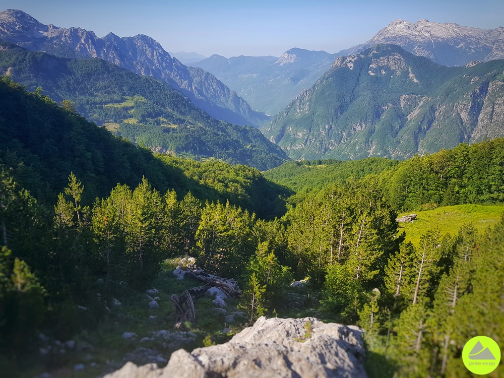 Szlaki Góry Północnoalbańskie - Przełęcz Valbona