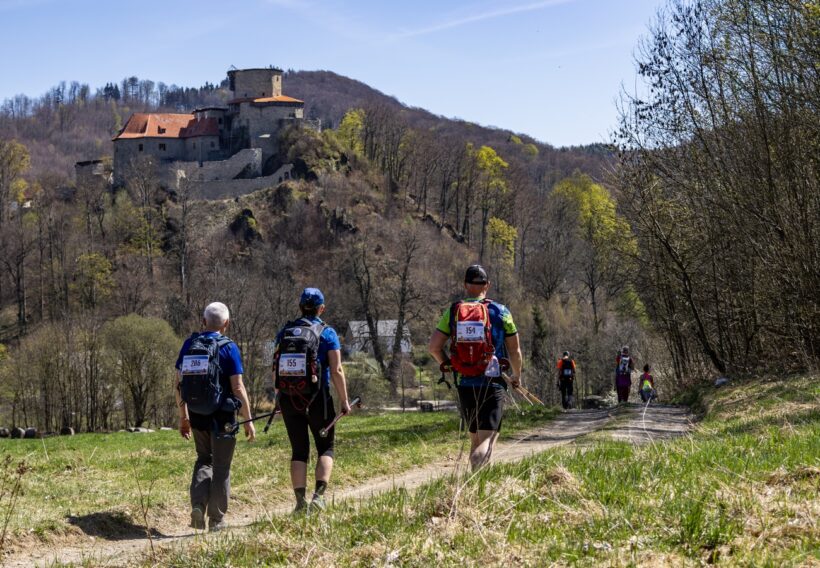 Zapisy na II Pieszy Maraton Szlakiem Czterech Zamków